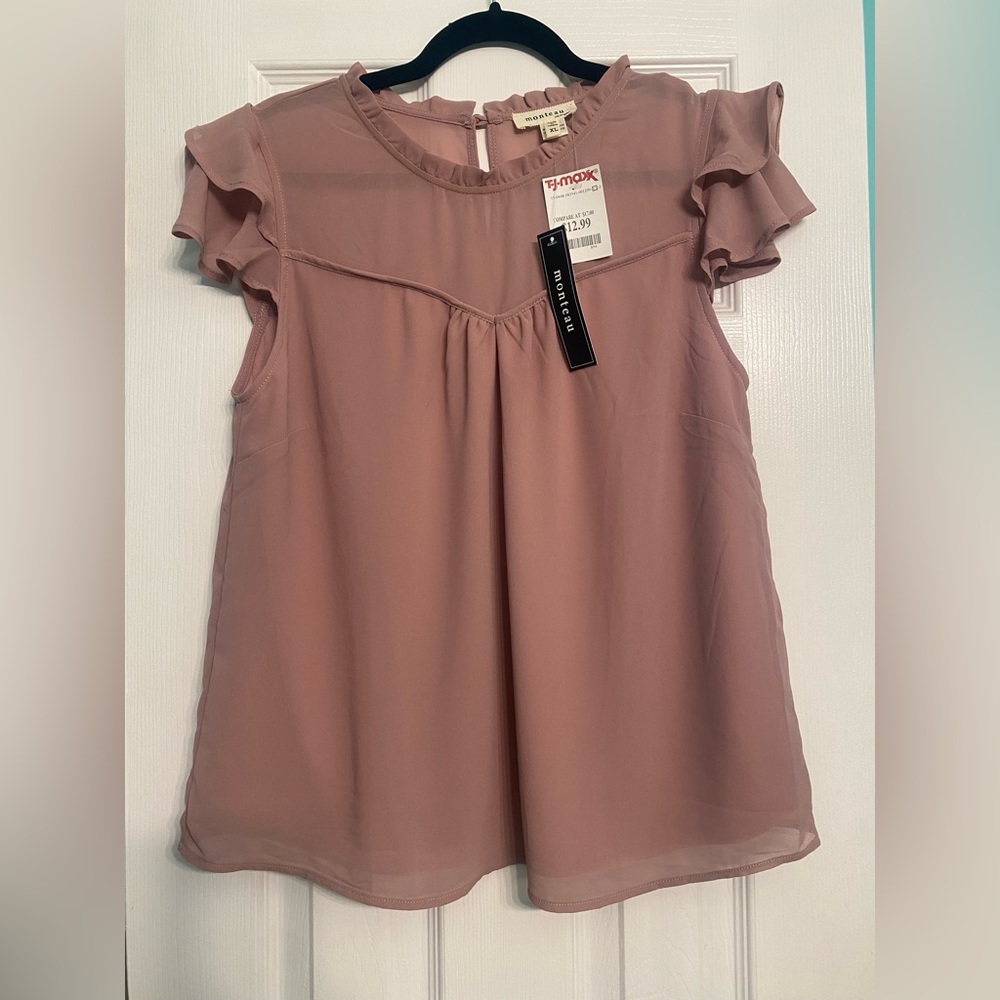 Monteau sleeveless blouse new with tags